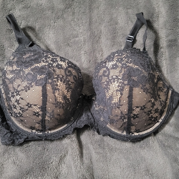 VICTORIA’S SECRET ANGELS LACE BRA 34D BLACK FLORAL LACE - Picture 1 of 5